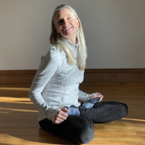 Joanne Barrett<br>RYT, BFA, Yoki Yoga (K-12 RYT), Advanced R-TSM